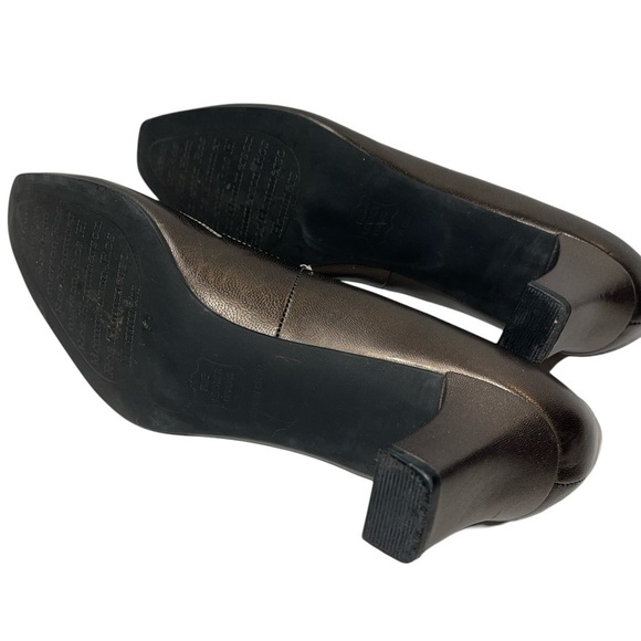 Ros Hommerson Women's Pumps Size 10.5M Bronze Leather Slip On Heel Close Toe - Picture 5 of 9